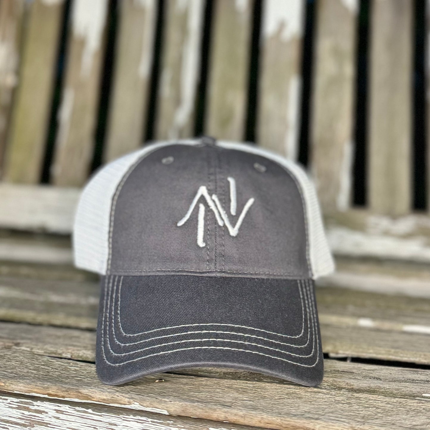 Arrows Gray/White Soft Mesh Back Hat